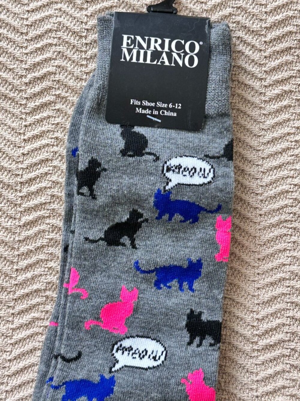 Enrico Milano Novelty Cat Crew Socks Gray Pink Blue NWT Shoe Size 6-12